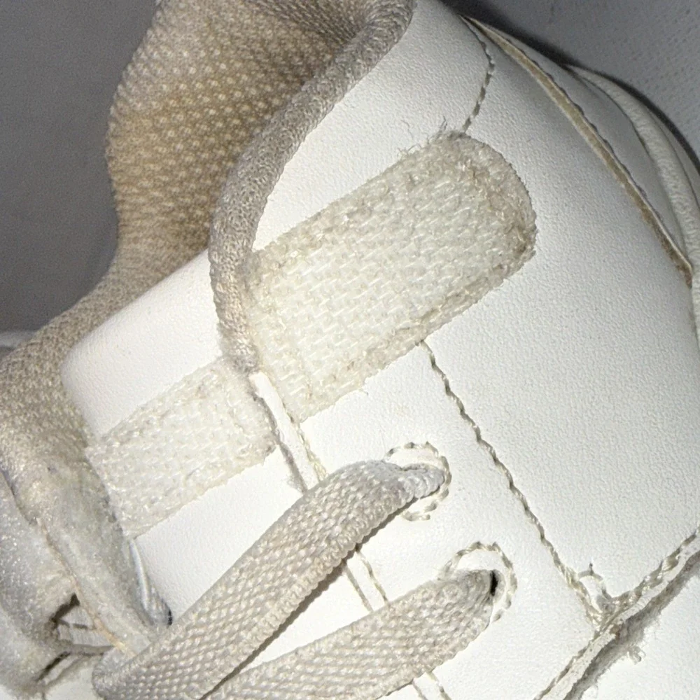 Stride Rite 360 Taye 2.0 Toddler Shoes –‎ Size 4M – White – APMA Approved – Used